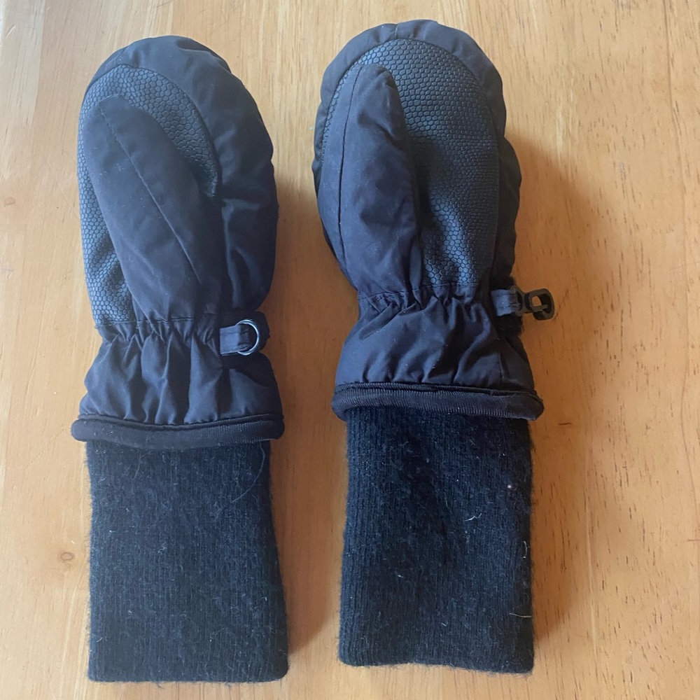Mittens - Picture 2 of 2